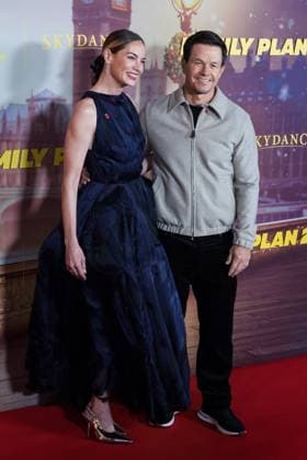November 11, 2025, London, England, United Kingdom: MICHELLE MONAGHAN and MARK WAHLBERG attend the World Premiere of The Family Plan 2 at Curzon Mayfair in London. London United Kingdom - ZUMAs371 20251111_zip_s371_068 Copyright: xWiktorxSzymanowiczx