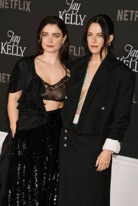 LOS ANGELES, CA- NOVEMBER 11: Eve Hewson and Riley Keough at the Los Angeles premiere of Netflix s Jay Kelly at The Egyptian Theatre Hollywood on November 11, 2025 in Los Angeles, California. Copyright: xJeffreyxMayerx