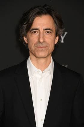 LOS ANGELES, CA- NOVEMBER 11: Noah Baumbach at the Los Angeles premiere of Netflix s Jay Kelly at The Egyptian Theatre Hollywood on November 11, 2025 in Los Angeles, California. Copyright: xJeffreyxMayerx