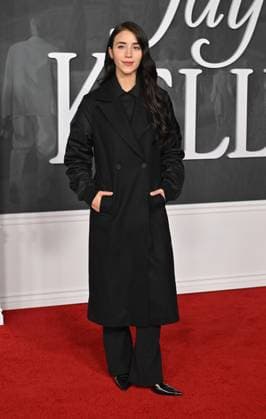 ˜Jay Kelly™ LA Premiere Caylee Cowan arriving to the Los Angeles premiere of Jay Kelly at the Egyptian Theatre on November 11, 2025 in Hollywood, Ca. Hollywood Egyptian Theatre California USA Copyright: xLisaxOConnor xAFF-USA.COMx