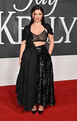 ˜Jay Kelly™ LA Premiere Eve Hewson arriving to the Los Angeles premiere of Jay Kelly at the Egyptian Theatre on November 11, 2025 in Hollywood, Ca. Hollywood Egyptian Theatre California USA Copyright: xLisaxOConnor xAFF-USA.COMx