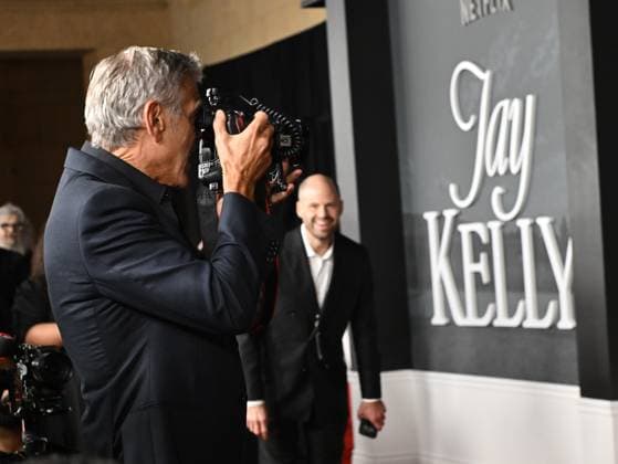 ˜Jay Kelly™ LA Premiere George Clooney arriving to the Los Angeles premiere of Jay Kelly at the Egyptian Theatre on November 11, 2025 in Hollywood, Ca. Hollywood Egyptian Theatre California USA Copyright: xLisaxOConnor xAFF-USA.COMx