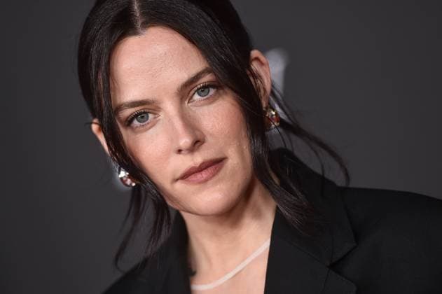 ˜Jay Kelly™ LA Premiere Riley Keough arriving to the Los Angeles premiere of Jay Kelly at the Egyptian Theatre on November 11, 2025 in Hollywood, Ca. LISA OConnor AFF-USA.COM Hollywood Egyptian Theatre California USA Copyright: xLISAxOConnor xAFF-USA.COMx