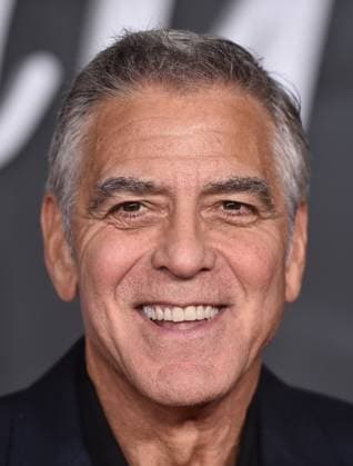 ˜Jay Kelly™ LA Premiere George Clooney arriving to the Los Angeles premiere of Jay Kelly at the Egyptian Theatre on November 11, 2025 in Hollywood, Ca. LISA OConnor AFF-USA.COM Hollywood Egyptian Theatre California USA Copyright: xLISAxOConnor xAFF-USA.COMx