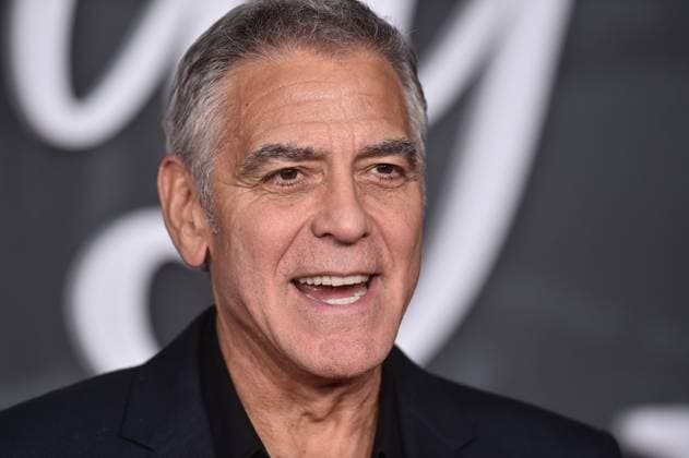 ˜Jay Kelly™ LA Premiere George Clooney arriving to the Los Angeles premiere of Jay Kelly at the Egyptian Theatre on November 11, 2025 in Hollywood, Ca. LISA OConnor AFF-USA.COM Hollywood Egyptian Theatre California USA Copyright: xLISAxOConnor xAFF-USA.COMx