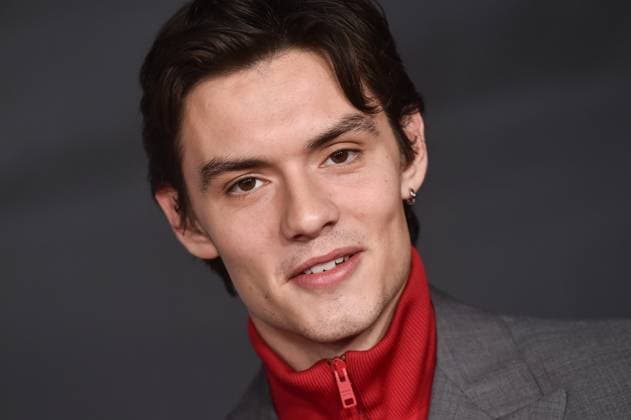 ˜Jay Kelly™ LA Premiere Louis Partridge arriving to the Los Angeles premiere of Jay Kelly at the Egyptian Theatre on November 11, 2025 in Hollywood, Ca. LISA OConnor AFF-USA.COM Hollywood Egyptian Theatre California USA Copyright: xLISAxOConnor xAFF-USA.COMx