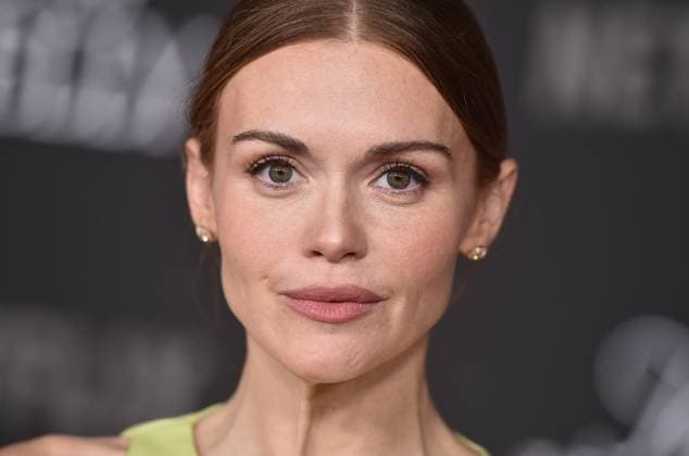 ˜Jay Kelly™ LA Premiere Holland Roden arriving to the Los Angeles premiere of Jay Kelly at the Egyptian Theatre on November 11, 2025 in Hollywood, Ca. LISA OConnor AFF-USA.COM Hollywood Egyptian Theatre California USA Copyright: xLISAxOConnor xAFF-USA.COMx