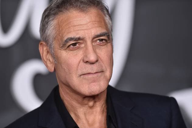 ˜Jay Kelly™ LA Premiere George Clooney arriving to the Los Angeles premiere of Jay Kelly at the Egyptian Theatre on November 11, 2025 in Hollywood, Ca. LISA OConnor AFF-USA.COM Hollywood Egyptian Theatre California USA Copyright: xLISAxOConnor xAFF-USA.COMx