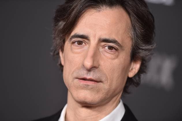 ˜Jay Kelly™ LA Premiere Noah Baumbach arriving to the Los Angeles premiere of Jay Kelly at the Egyptian Theatre on November 11, 2025 in Hollywood, Ca. LISA OConnor AFF-USA.COM Hollywood Egyptian Theatre California USA Copyright: xLISAxOConnor xAFF-USA.COMx