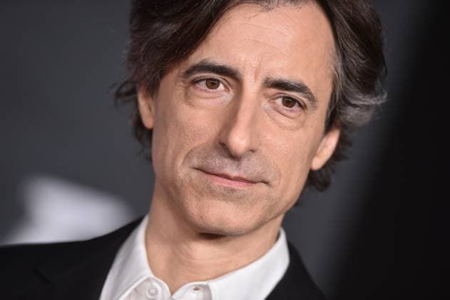 ˜Jay Kelly™ LA Premiere Noah Baumbach arriving to the Los Angeles premiere of Jay Kelly at the Egyptian Theatre on November 11, 2025 in Hollywood, Ca. LISA OConnor AFF-USA.COM Hollywood Egyptian Theatre California USA Copyright: xLISAxOConnor xAFF-USA.COMx