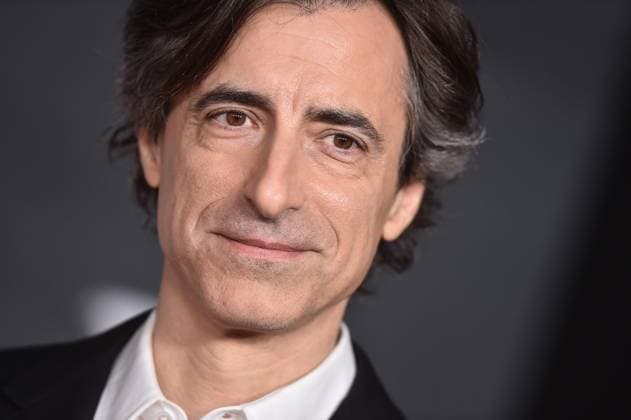 ˜Jay Kelly™ LA Premiere Noah Baumbach arriving to the Los Angeles premiere of Jay Kelly at the Egyptian Theatre on November 11, 2025 in Hollywood, Ca. LISA OConnor AFF-USA.COM Hollywood Egyptian Theatre California USA Copyright: xLISAxOConnor xAFF-USA.COMx