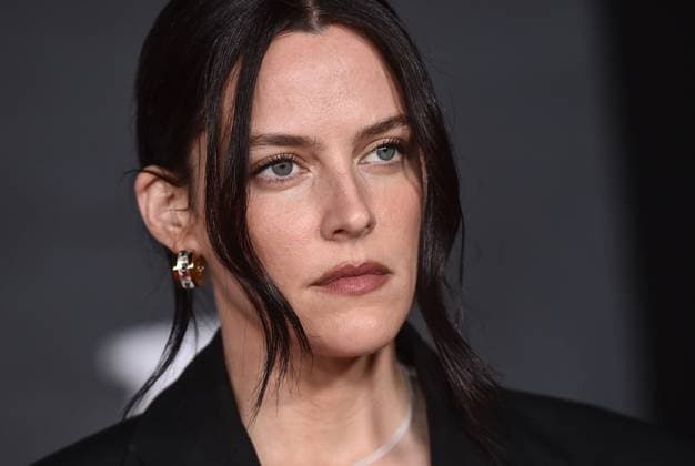 ˜Jay Kelly™ LA Premiere Riley Keough arriving to the Los Angeles premiere of Jay Kelly at the Egyptian Theatre on November 11, 2025 in Hollywood, Ca. LISA OConnor AFF-USA.COM Hollywood Egyptian Theatre California USA Copyright: xLISAxOConnor xAFF-USA.COMx