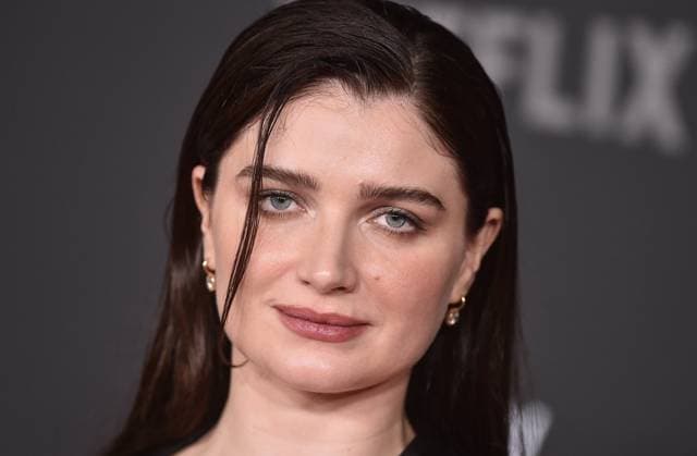 ˜Jay Kelly™ LA Premiere Eve Hewson arriving to the Los Angeles premiere of Jay Kelly at the Egyptian Theatre on November 11, 2025 in Hollywood, Ca. LISA OConnor AFF-USA.COM Hollywood Egyptian Theatre California USA Copyright: xLISAxOConnor xAFF-USA.COMx