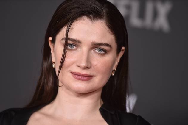 ˜Jay Kelly™ LA Premiere Eve Hewson arriving to the Los Angeles premiere of Jay Kelly at the Egyptian Theatre on November 11, 2025 in Hollywood, Ca. LISA OConnor AFF-USA.COM Hollywood Egyptian Theatre California USA Copyright: xLISAxOConnor xAFF-USA.COMx