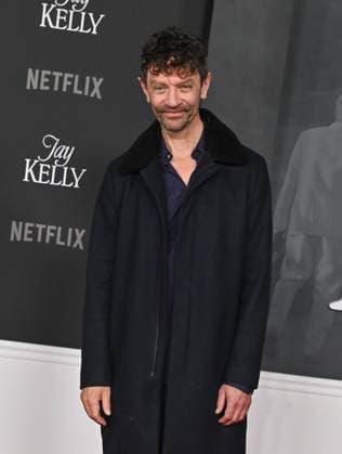 ˜Jay Kelly™ LA Premiere James Frain arriving to the Los Angeles premiere of Jay Kelly at the Egyptian Theatre on November 11, 2025 in Hollywood, Ca. LISA OConnor AFF-USA.COM Hollywood Egyptian Theatre California USA Copyright: xLISAxOConnor xAFF-USA.COMx