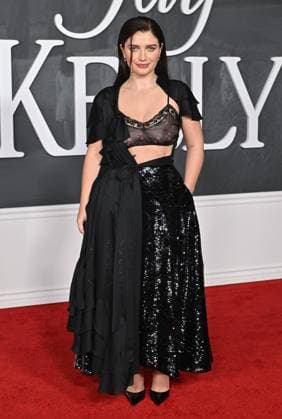 ˜Jay Kelly™ LA Premiere Eve Hewson arriving to the Los Angeles premiere of Jay Kelly at the Egyptian Theatre on November 11, 2025 in Hollywood, Ca. LISA OConnor AFF-USA.COM Hollywood Egyptian Theatre California USA Copyright: xLISAxOConnor xAFF-USA.COMx