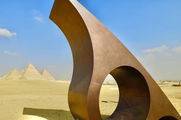 Contemporary Art Exhibition in Giza Pyramids GIZA, EGYPT - NOVEMBER 11: A view from the Forever Is Now contemporary art exhibition held near the Pyramids of Giza in Egypt on November 11, 2025. Featuring artists from different countries, the exhibition will continue to welcome visitors until December 6. Fareed Kotb Anadolu Giza Egypt. Editorial use only. Please get in touch for any other usage.  Copyright: x2025xAnadoluxFareedxKotbx