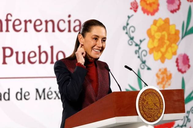 Mexico™s President Claudia Sheinbaum Holds Security Report Conference Mexican President Claudia Sheinbaum Pardo speaks during a news conference on the Security Cabinet Report at the National Palace. on November 11, 2025, in Mexico City, Mexico. Mexico City CDMX Mexico Copyright: xLuisxBarronx