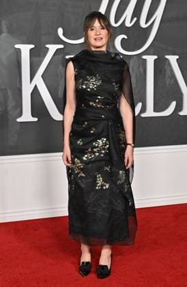 ˜Jay Kelly™ LA Premiere Emily Mortimer arriving to the Los Angeles premiere of Jay Kelly at the Egyptian Theatre on November 11, 2025 in Hollywood, Ca. LISA OConnor AFF-USA.COM Hollywood Egyptian Theatre California USA Copyright: xLISAxOConnor xAFF-USA.COMx