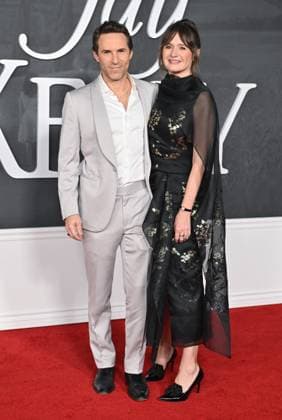 ˜Jay Kelly™ LA Premiere Alessandro Nivola and Emily Mortimer arriving to the Los Angeles premiere of Jay Kelly at the Egyptian Theatre on November 11, 2025 in Hollywood, Ca. LISA OConnor AFF-USA.COM Hollywood Egyptian Theatre California USA Copyright: xLISAxOConnor xAFF-USA.COMx