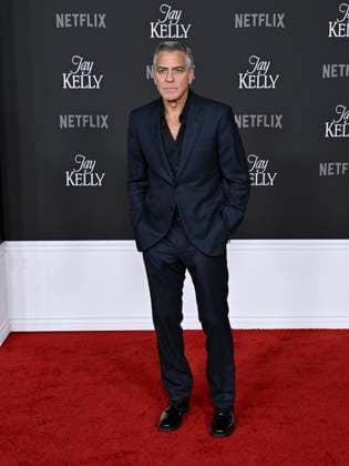November 11, 2025, Hollywoood, California, USA: American actor, filmmaker, activist, and humanitarian GEORGE CLOONEY attends Los Angeles red carpet premiere of Jay Kelly Hollywoood USA - ZUMAb173 20251111_aap_b173_011 Copyright: xBillyxBennightx