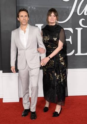 Jay Kelly LA Premiere - Los Angeles, USA LOS ANGELES, USA. November 11, 2025: Alessandro Nivola & Emily Mortimer at the LA premiere for Netflix s Jay Kelly at the Egyptian Theatre. Los Angeles CA USA  Copyright: xPaulxSmith Featureflashx