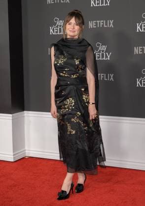 Jay Kelly LA Premiere - Los Angeles, USA LOS ANGELES, USA. November 11, 2025: Emily Mortimer at the LA premiere for Netflix s Jay Kelly at the Egyptian Theatre. Los Angeles CA USA  Copyright: xPaulxSmith Featureflashx