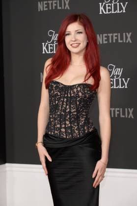 Jay Kelly LA Premiere - Los Angeles, USA LOS ANGELES, USA. November 11, 2025: Carly Knight at the LA premiere for Netflix s Jay Kelly at the Egyptian Theatre. Los Angeles CA USA  Copyright: xPaulxSmith Featureflashx