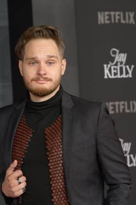 Jay Kelly LA Premiere - Los Angeles, USA LOS ANGELES, USA. November 11, 2025: Freddy Schramm at the LA premiere for Netflix s Jay Kelly at the Egyptian Theatre. Los Angeles CA USA  Copyright: xPaulxSmith Featureflashx