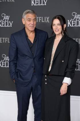 Jay Kelly LA Premiere - Los Angeles, USA LOS ANGELES, USA. November 11, 2025: George Clooney & Riley Keough at the LA premiere for Netflix s Jay Kelly at the Egyptian Theatre. Los Angeles CA USA  Copyright: xPaulxSmith Featureflashx