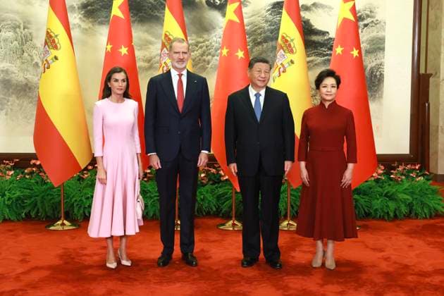 12-11-2025 China King Felipe VI and Queen Letizia with President Xi Jinping and Peng Liyuan during the statevisit in Beijing, China. Â  Copyright: xPPEx