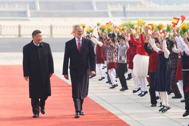 12-11-2025 China King Felipe VI with President Xi Jinping during the statevisit in Beijing, China. Â  Copyright: xPPEx