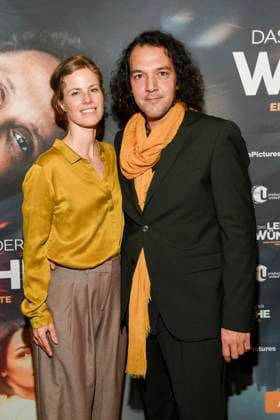 abb Toni Maria Anschütz and Enis Rotthoff on the red carpet at the Berlin premiere of the movie DAS LEBEN DER WÜNSCHE WUENSCHE at UCI East Side Gallery Berlin, on 11 11 2025 in Berlin Berlin Germany
