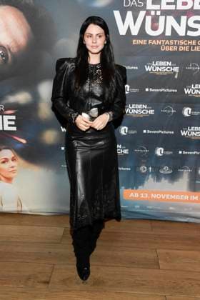 abb Ruby O Fee on the red carpet at the Berlin premiere of the movie DAS LEBEN DER WÜNSCHE WUENSCHE at UCI East Side Gallery Berlin, on 11 11 2025 in Berlin Berlin Germany