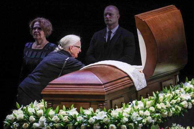 12.11.2025. Russia. Moscow. At the farewell ceremony with People s Artist of Russia Vladimir Simonov at the Evgeny Vakhtangov Theater. Alexey Belkin NEWS.ru BelkinxAlexey