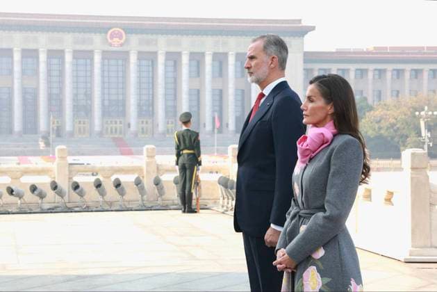 Spanish King Felipe VI and Queen Letizia during the Floral Offering Ceremony in Pekin, China on Wednesday, 12 November 2025. Cordon Press 