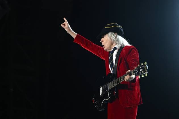 ACDC TOUR MELBOURNE, Angus Young during a performance by Australian rock band AC DC at the MCG, in Melbourne, Wednesday, November 12, 2025. ( NO ARCHIVING MELBOURNE VICTORIA AUSTRALIA  Copyright: xJOELxCARRETTx 20251112133384018881