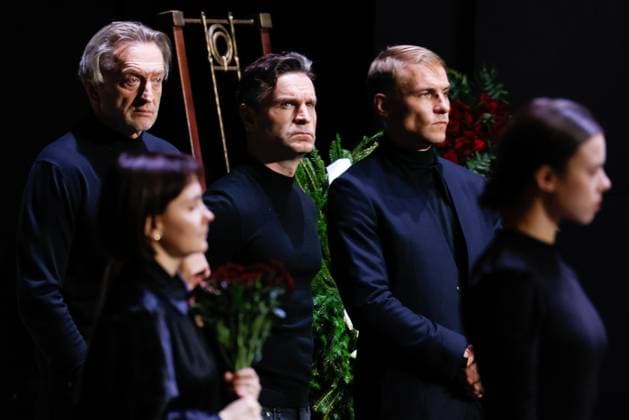 RUSSIA, MOSCOW - NOVEMBER 12, 2025: Actor Viktor Dobronravov (C) attends a farewell ceremony for the late actor Vladimir Simonov at Vakhtangov Theatre. Vladimir Simonov passed away on 8 November 2025 at the age of 68 Moscow Russia  - ZUMAt113 20251112_zaa_t113_144 Copyright: xYuliaxMorozovax