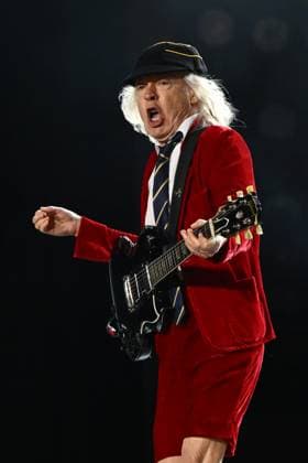 ACDC TOUR MELBOURNE, Angus Young during a performance by Australian rock band AC DC at the MCG, in Melbourne, Wednesday, November 12, 2025. ( NO ARCHIVING MELBOURNE VICTORIA AUSTRALIA  Copyright: xJOELxCARRETTx 20251112195339629398