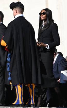 Naomi Campbell Meets Pope Leo XIV - Vatican British supermodel and actress Naomi Campbell attends Pope Leo XIV weekly general audience at St. Peter square in the Vatican on November 12, 2025. She greeted the pope and offered him a book: ‘La Via delle Spezie’. Photo by Eric Vandeville ABACAPRESS.COM Rome Vatican (or Holy See)  Copyright: xVandevillexEric ABACAx