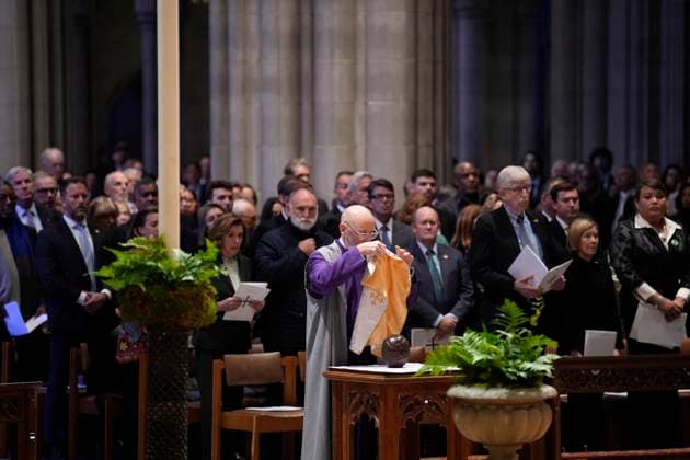 Jane Goodall funeral service - Washington The funeral service for conservationist Jane Goodall at the National Cathedral in Washington on November 12, 2025. Photo by Yuri Gripas ABACAPRESS.COM Washington DC United States  Copyright: xGripasxYuri ABACAx