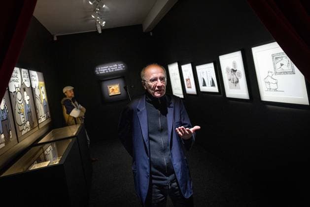 Exhibition of Philippe Geluck - Paris AJ Portrait of Philippe Geluck during the opening of the exhibition (vernissage) of Philippe Geluck, author of the comic book (Bande dessinee, BD, Livre) strip Le Chat at the Maillol Museum in Paris, France on November 12, 2025. Photo by Alexis Jumeau ABACAPRESS.COM Paris France  Copyright: xJumeauxAlexis ABACAx