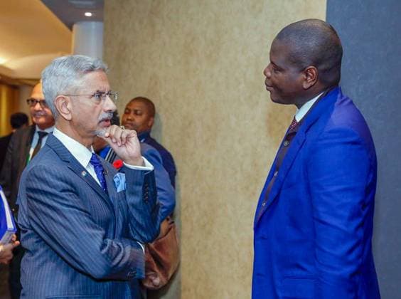 RECORD DATE NOT STATED External Affairs Minister S. Jaishankar meets Foreign Minister of South Africa Ronald Lamola for the G7 Foreign Ministers meet Niagara Region, Nov 12 (ANI): External Affairs Minister S. Jaishankar meets Foreign Minister of South Africa Ronald Lamola for the G7 Foreign Ministers meet, on Wednesday. (@DrSJaishankar ANI Photo) Niagara region Ontario Canada Copyright: xANIx ANI_20251112057