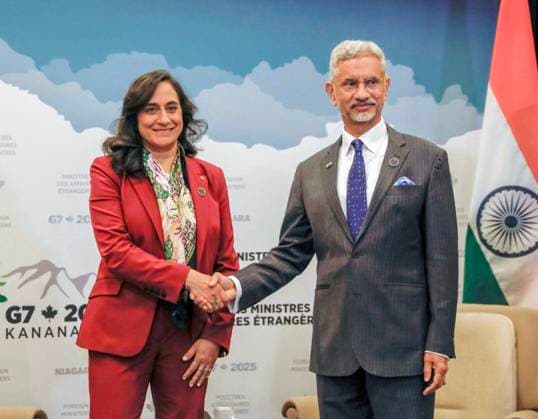 RECORD DATE NOT STATED External Affairs Minister S. Jaishankar meets Foreign Minister of Canada Anita Anand and congratulates her for hosting the G7 Foreign Ministers meet Niagara Region, Nov 12 (ANI): External Affairs Minister S. Jaishankar meets Foreign Minister of Canada Anita Anand and congratulates her for hosting the G7 Foreign Ministers meet, on Wednesday. (@DrSJaishankar ANI Photo) Niagara region Ontario Canada Copyright: xANIx ANI_20251112064