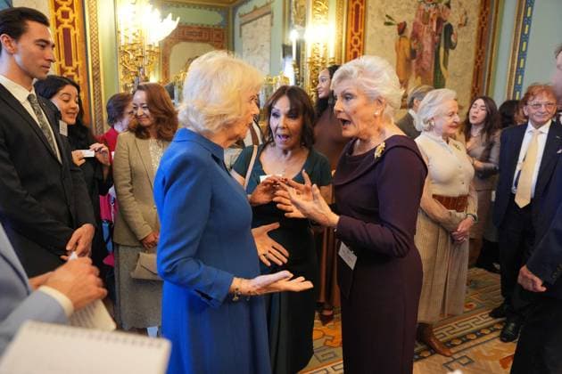 English National Ballet reception Queen Camilla, Patron of the English National Ballet, speaks with Arlene Phillips and Angela Rippon during a reception with staff, dancers, and supporters to celebrate the company s 75th anniversary and recognise the heritage, innovative creation of new works, and their learning and engagement programme, at Buckingham Palace in central London. Picture date: Wednesday November 12, 2025., Credit:Yui Mok Avalon UK, London Copyright: xYuixMokx xAvalonx 1052047700