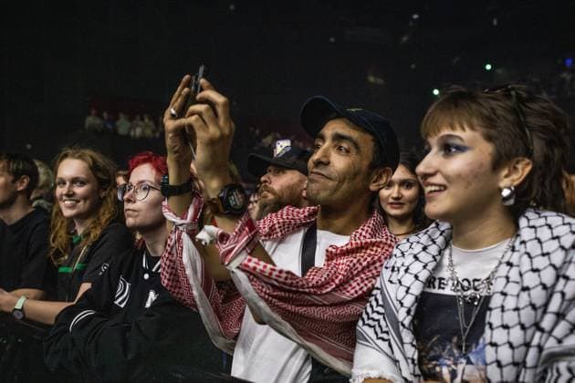 AMSTERDAM Fans during a Kneecap performance at AFAS Live. ANP EVA PLEVIER netherlands out - belgium out  Copyright: xx x541962609x originalFilename: 541962609.jpg