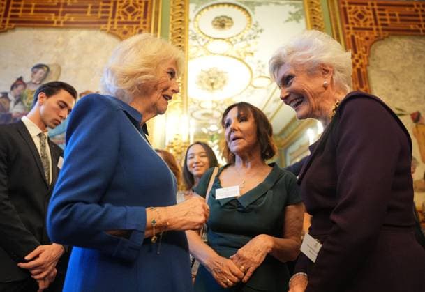 . 12 11 2025. London, United Kingdom. Queen Camilla with Arlene Phillips and Angela Rippon at a reception for the English National Ballet to celebrate the company s 75th anniversary at Buckingham Palace in London.  xPoolx xi-Imagesx IIM-26373-0019