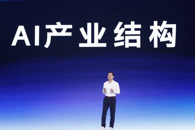 BEIJING, CHINA - NOVEMBER 13: Robin Li, co-founder, chairman and CEO of Baidu, speaks during Baidu World 2025 at China National Convention Center on November 13, 2025 in Beijing, China. Baidu hosts Baidu World, the Annual Flagship Technology Conference, on November 13.  Copyright: xVCGx 111603622788