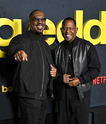 Netflix™s ˜Being Eddie™ Los Angeles Premiere Eddie Murphy and Martin Lawrence arriving to Netflix™s Being Eddie Los Angeles premiere held at the Netflix Tudum Theater on November 12, 2025 in Hollywood, Ca. Hollywood Netflix Tudum Theater California USA Copyright: xStarbuck AFF-USA.COMx