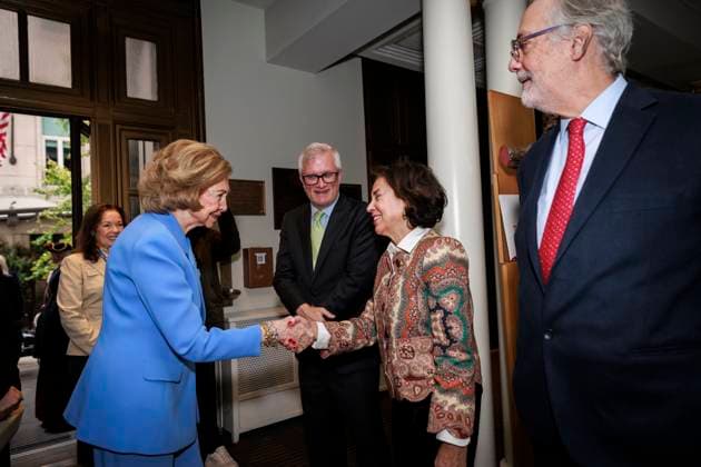 12-11-2025 USA Queen Sofia of Spain attended the memorial of Diego de Gardoqui, Spains first ambassador to the United States (1784-1789), organized by the Queen Sofia Spanish Institute in New York. Â  Copyright: xPPEx